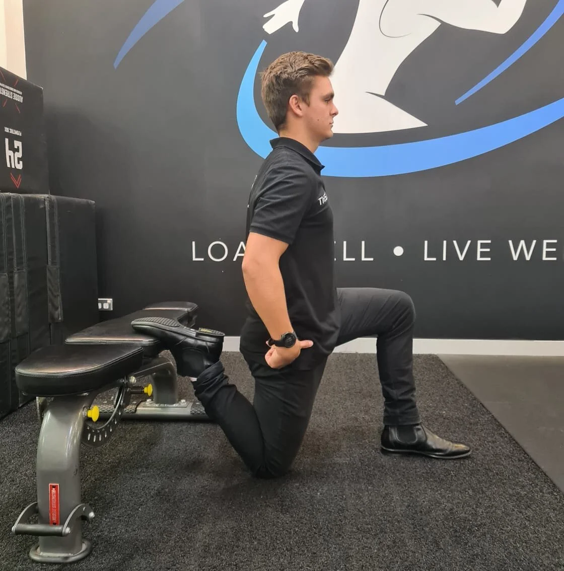 Exercise+Physiologist+Lachie+Adams+Couch+Stretch+hip+flexor.webp